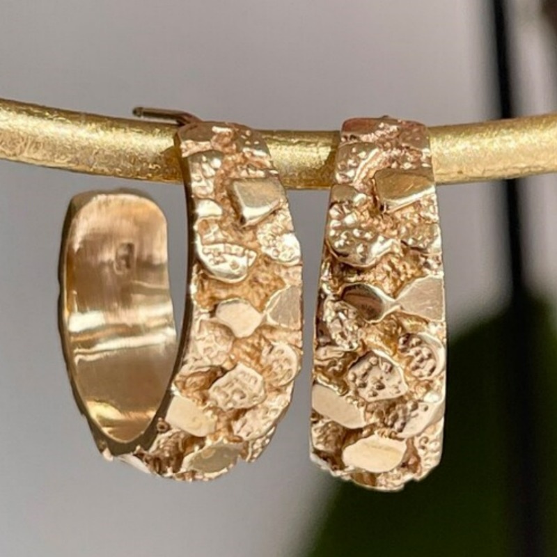 Women's Chic Scaly Round Hoop Earrings